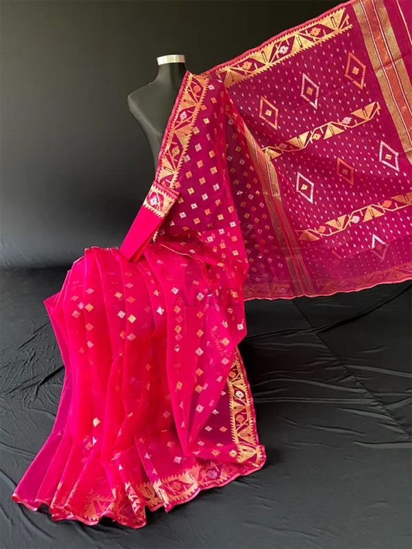 Magenta Jamdani Saree - Handwoven 84 Count Half-Silk