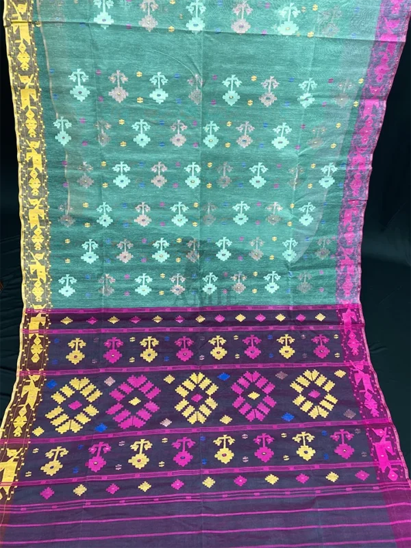 Paste Jamdani Saree: Handwoven 84 Count Half-Silk