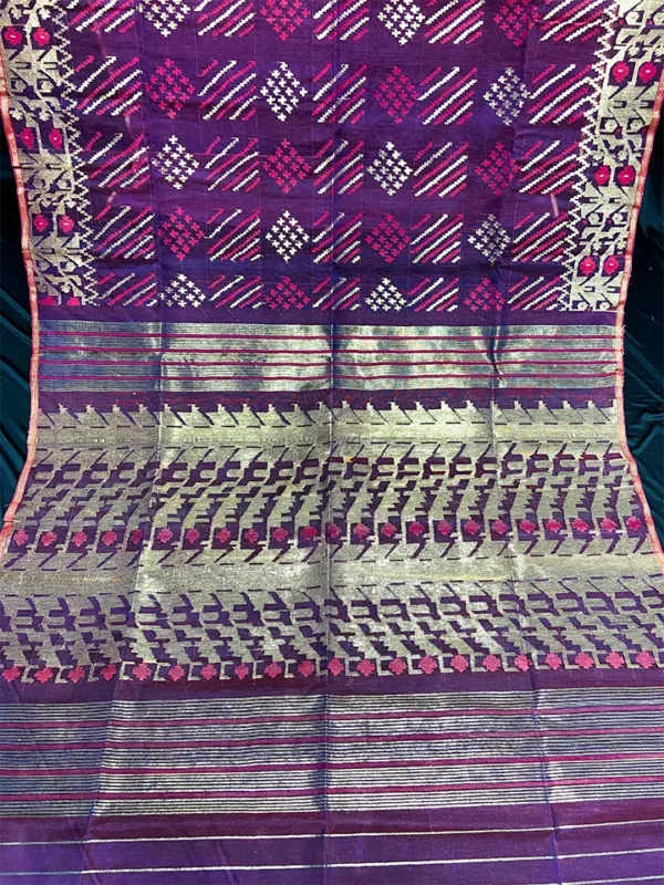 Magenta Purple Jamdani Saree: Handcrafted 84 Count Half-Silk