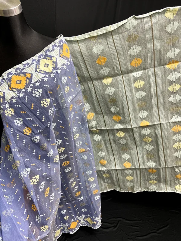 Cloud Gray Half-Silk Jamdani Saree: Handwoven 80 Count