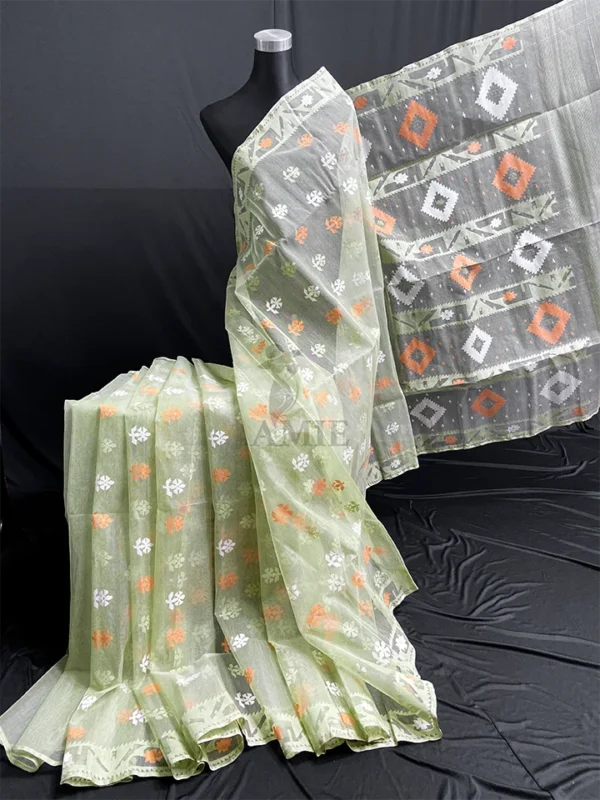 Lime Green Half-Silk Jamdani Saree: Handcrafted 84 Count